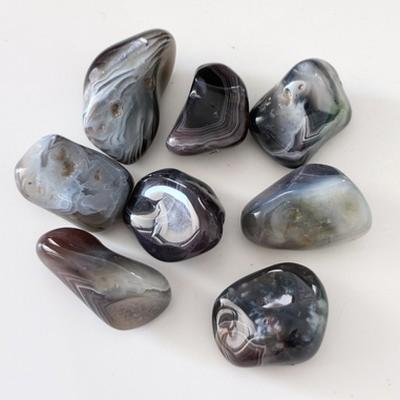 LOT DE 8 PIERRES AGATE DE BOTSWANA