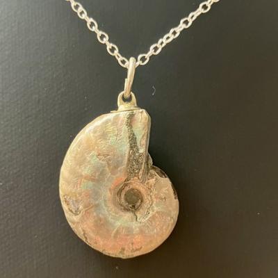 AMMONITE FOSSILE PENDENTIF