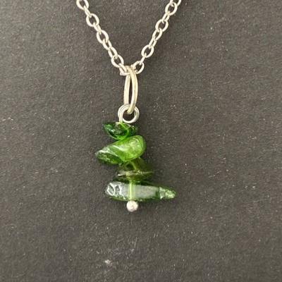 DIOPSIDE PENDENTIF BRUT
