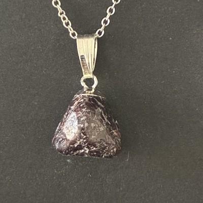 GRENAT PENDENTIF