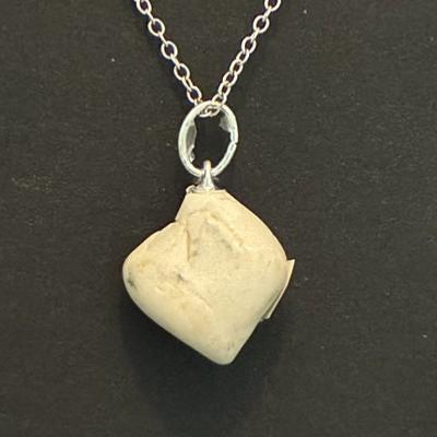 MAGNESITE PENDENTIF 5