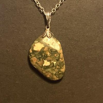 RHYOLITE PENDENTIF