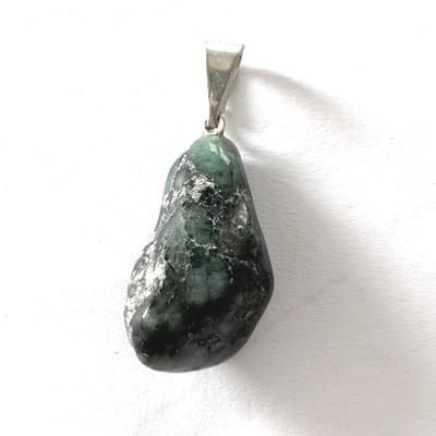 EMERAUDE PENDENTIF 3