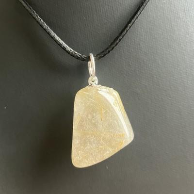 QUARTZ RUTILE PENDENTIF