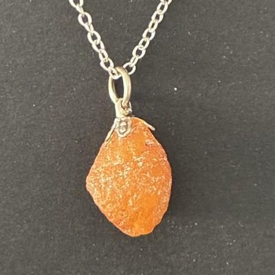 AMBRE PENDENTIF