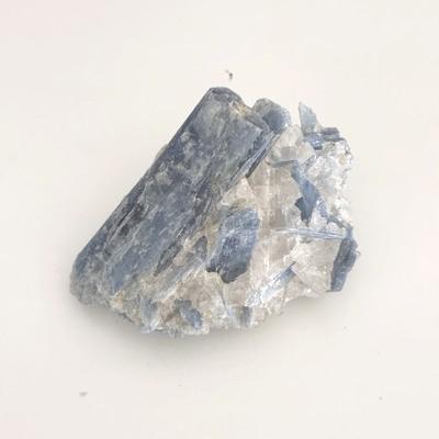 CYANITE KYANITE BRUTE XL 3