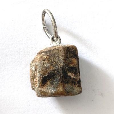 STAUROLITE CROIX PENDENTIF 6