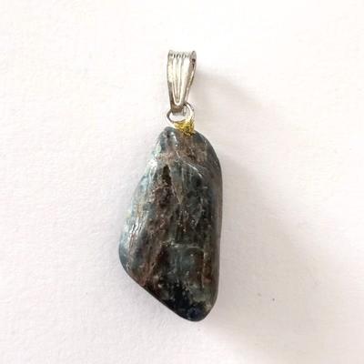 APATITE BLEUE PENDENTIF 7