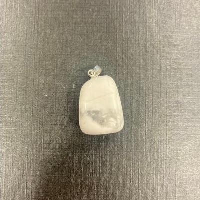 HOWLITE PENDENTIF