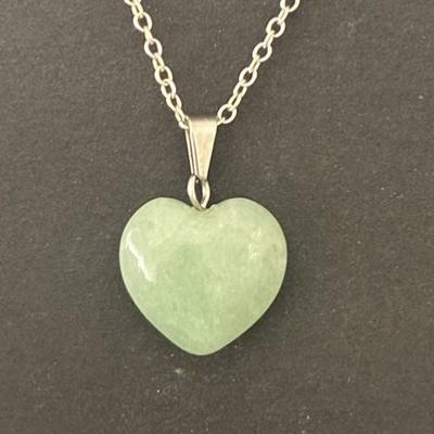 JADE VERTE PENDENTIF COEUR