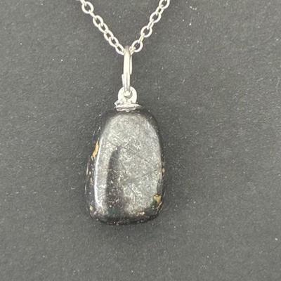 MAGNETITE PENDENTIF 5