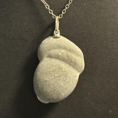 PIERRE DES FEES PENDENTIF 1