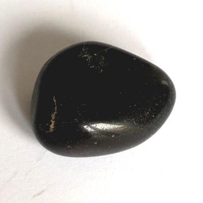 TOURMALINE NOIRE PIERRE 2