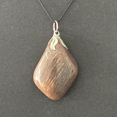 BOIS FOSSILE PETRIFIE PENDENTIF 8