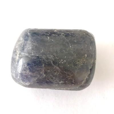 IOLITE CORDIERITE PIERRE 1