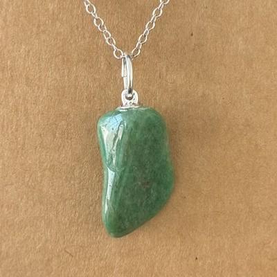 JADE NEPHRITE PENDENTIF