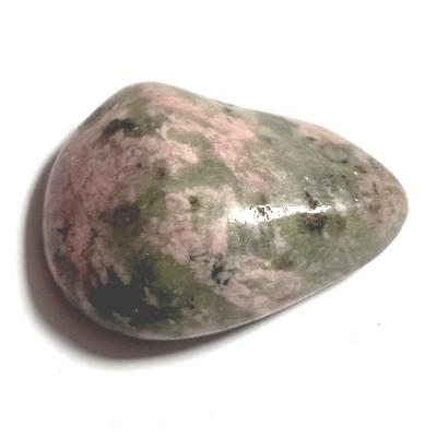 CLINOZOISITE PIERRE 8