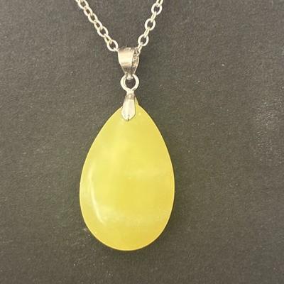 JADE JAUNE PENDENTIF