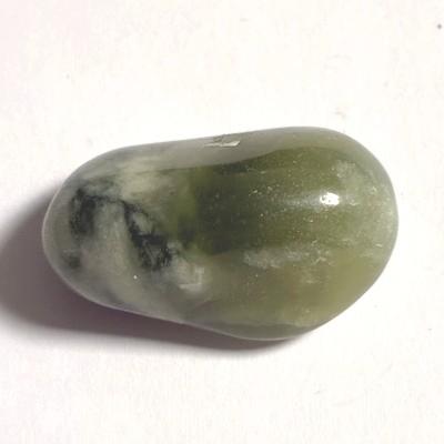 JADE NEPHRITE PIERRE 4