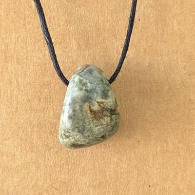 SMARAGDITE PENDENTIF 7