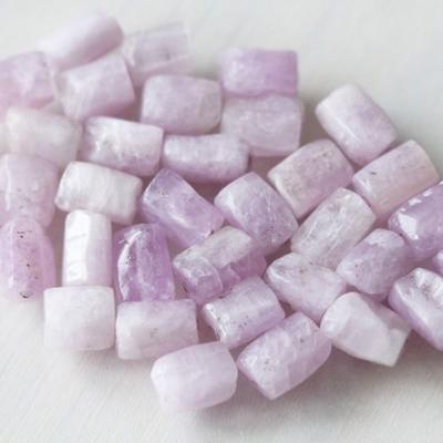 Pierres Roses : Quartz Rose Rhodonite Rhodochrosite vertus en Lithothrapie - L Aurore Cleste