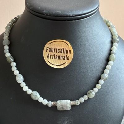 LABRADORITE COLLIER