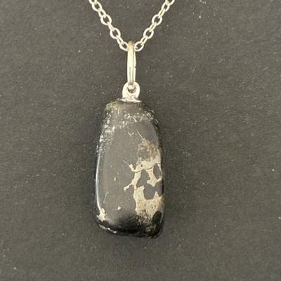 MAGNETITE PENDENTIF 3