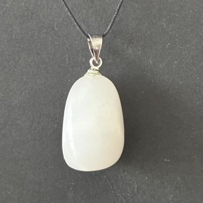 QUARTZ BLANC LAITEUX PENDENTIF 