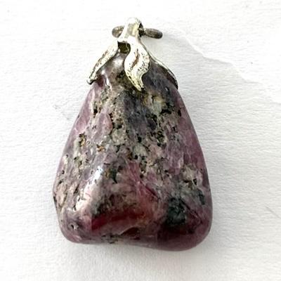 RUBIS PENDENTIF 1