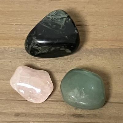 3 PIERRES CHAKRA 4 COEUR