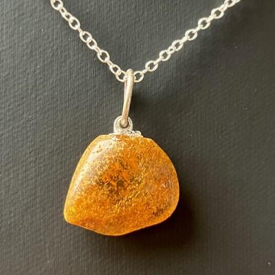 AMBRE PENDENTIF