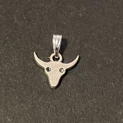 ANIMAL TOTEM TAUREAU PENDENTIF