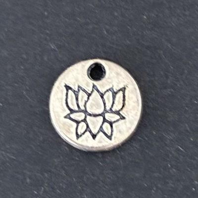 BRELOQUE FLEUR DE LOTUS