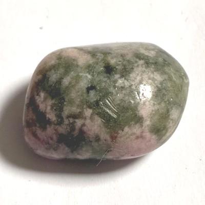 CLINOZOISITE PIERRE 7