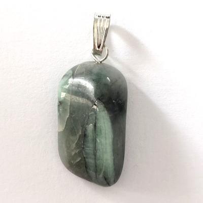 EMERAUDE PENDENTIF 10