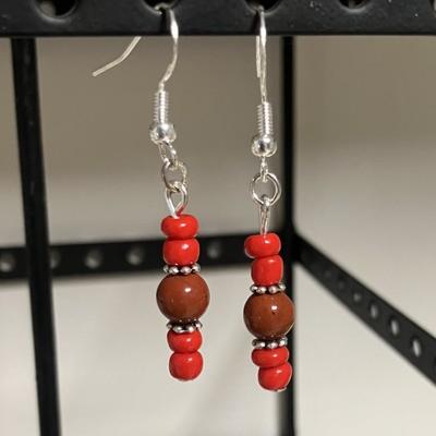 JASPE ROUGE BOUCLES D OREILLE