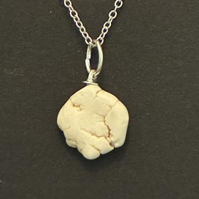 MAGNESITE PENDENTIF 3
