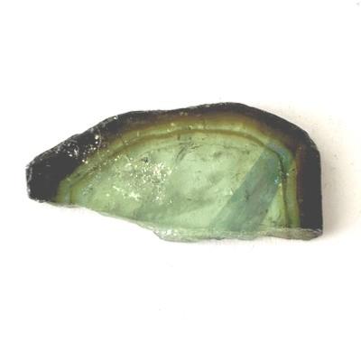 TOURMALINE VERTE PLAQUE 4