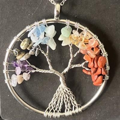 ARBRE DE VIE 7 CHAKRAS PENDENTIF