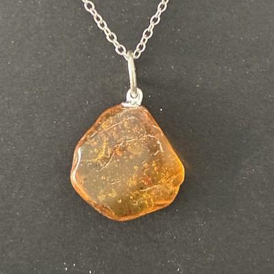 AMBRE PENDENTIF