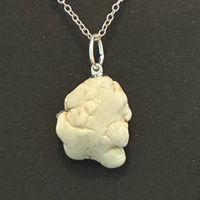 MAGNESITE PENDENTIF 11