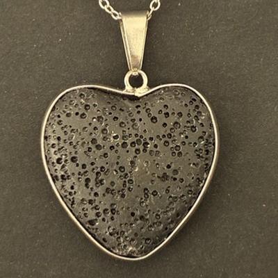 PIERRE DE LAVE PENDENTIF